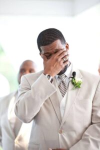 Men Also Cry On Their Wedding Day ❤🙌🏼 (Shared by Sonia Okehie's Blog)